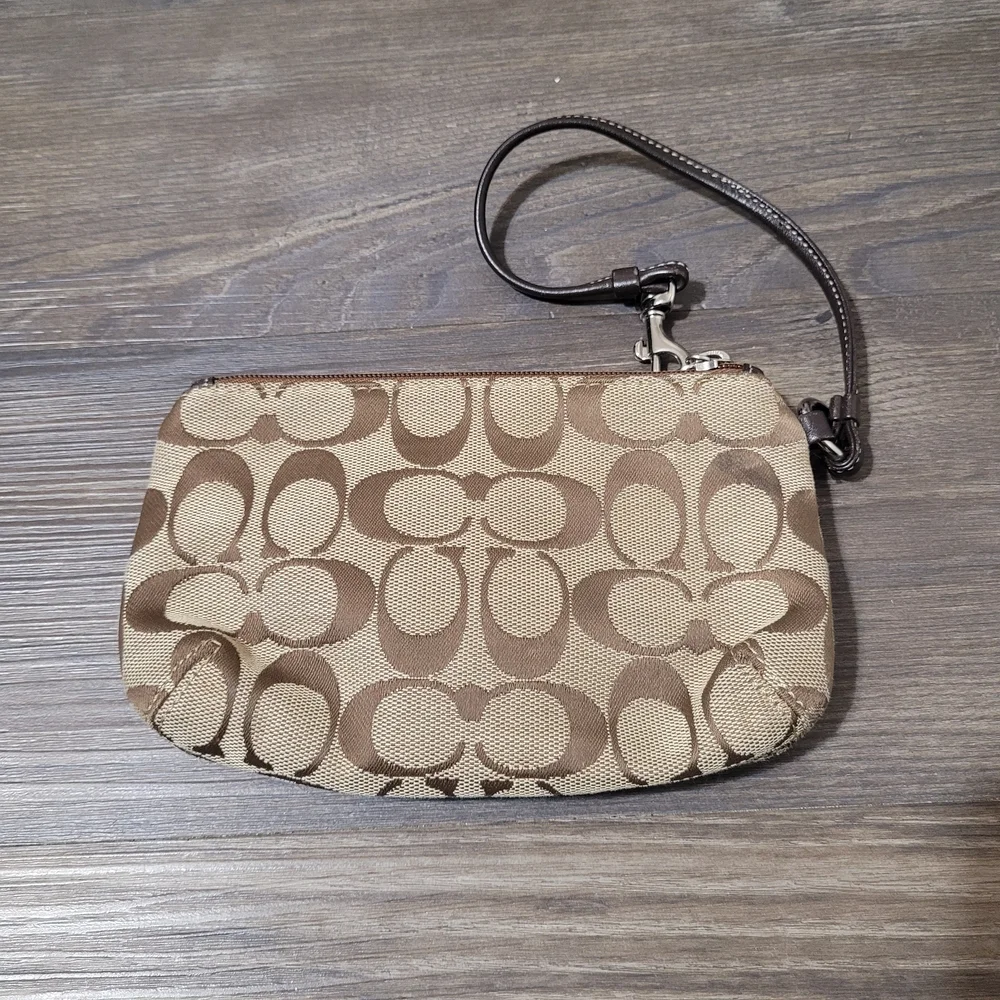 Coach Est. 1841 SOHO Turnlock Medium Brown Signature Wallet Wristlet Canvas - Picture 5 of 9